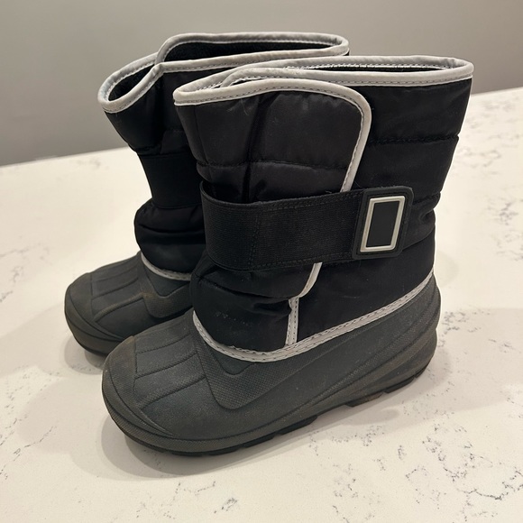 Cat & Jack Other - Boys Snow Boots! Size 11 toddler. Great condition!